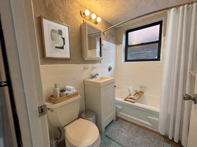 Photo - 48 Harvard Ave Unit B1