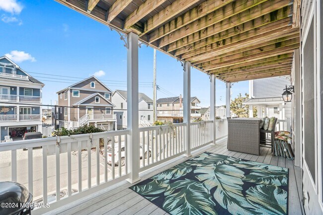 111 Fielder Ave