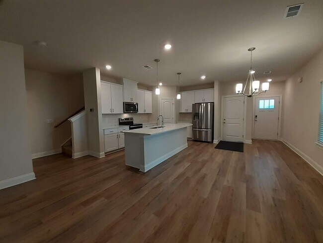 Photo - 841 Longleaf Ln House