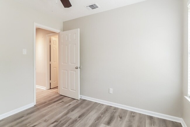 Photo - 7327 Shady Vale Ln