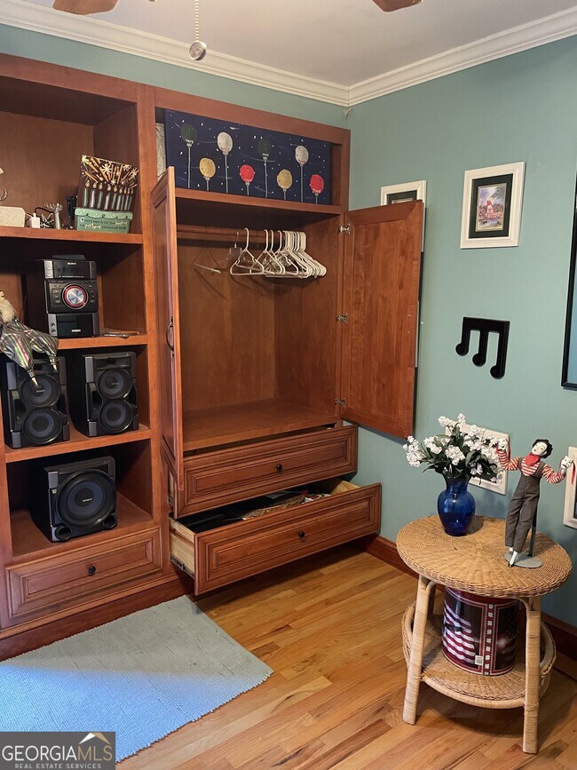 Photo - 3666 Lakewood Ct Unit B