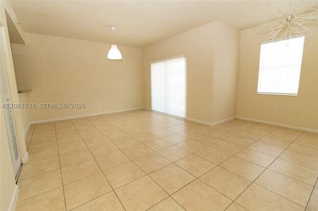 Photo - 11603 NW 89th St Unit 201