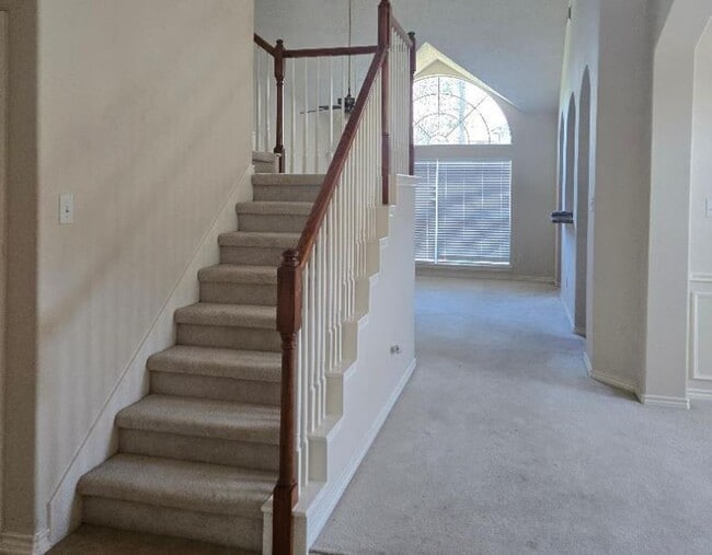 Photo - 5719 Candlecreek Dr
