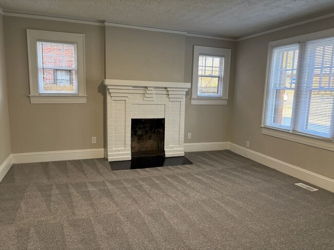 Photo - 2 Bedroom, 1 Bathroom Apartment in Reidsville!