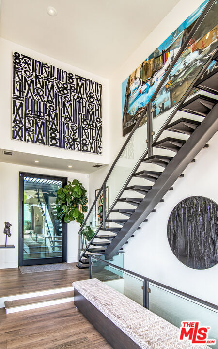Photo - 8572 Hillside Ave