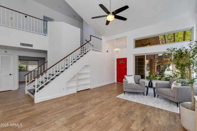 Photo - 2119 E New Bedford Dr