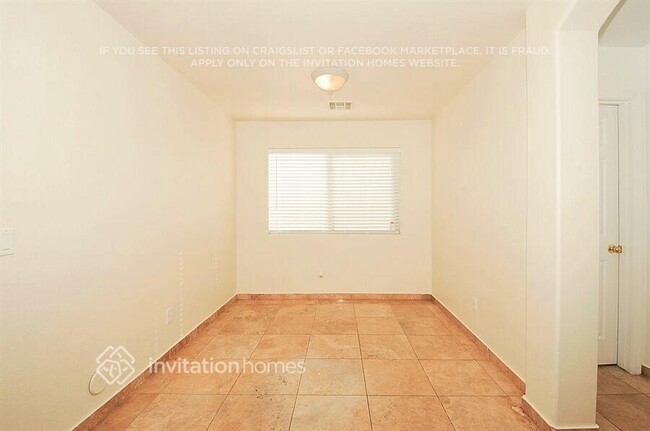 Photo - 7111 N 77th Dr