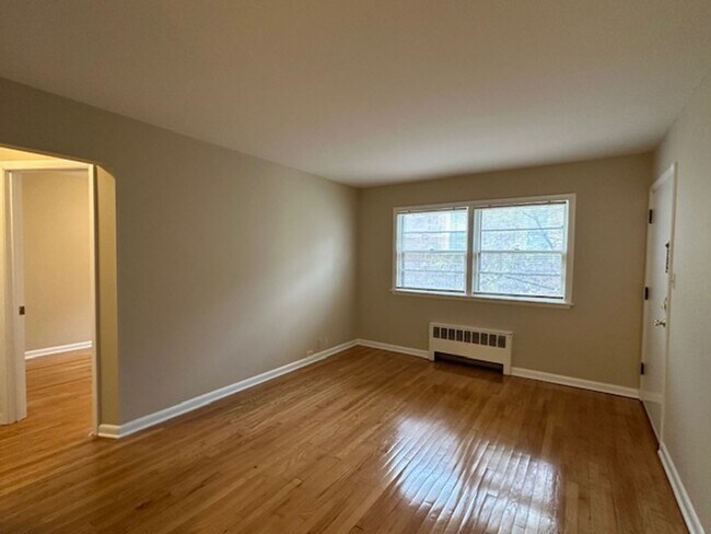 3827-3829 N Humboldt Blvd