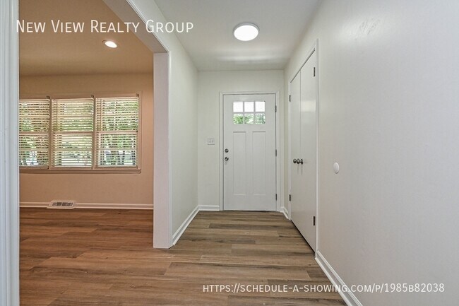 Photo - 5121 Farm Pond Ln