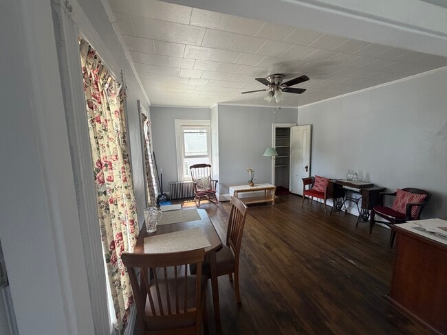 Photo - 184 Essex St Unit 4