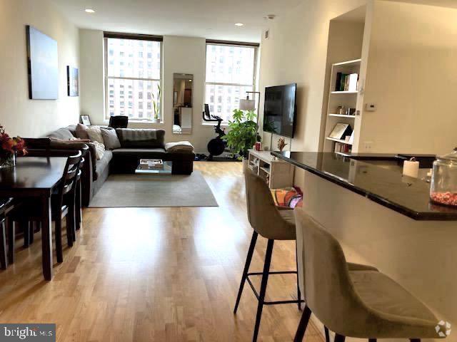 Building Photo - 1600-18 Arch St Unit 1203 Rental