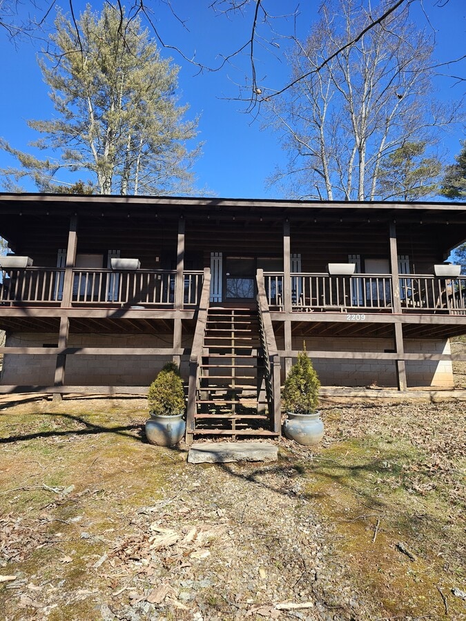 Photo - 2209 Bellview Ln