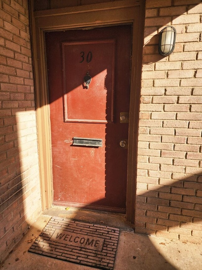 Photo - 1 bed 1 bath downstairs Apt in Monterey Square Apts Unidad 3730