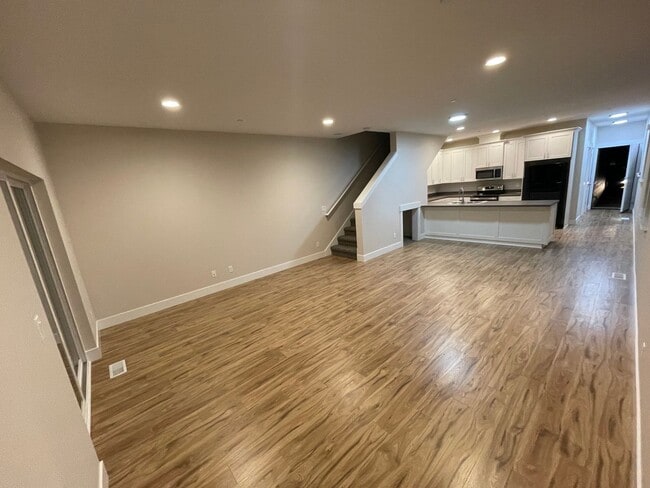Photo - 1401 E Hardcastle Ave Unidad #1