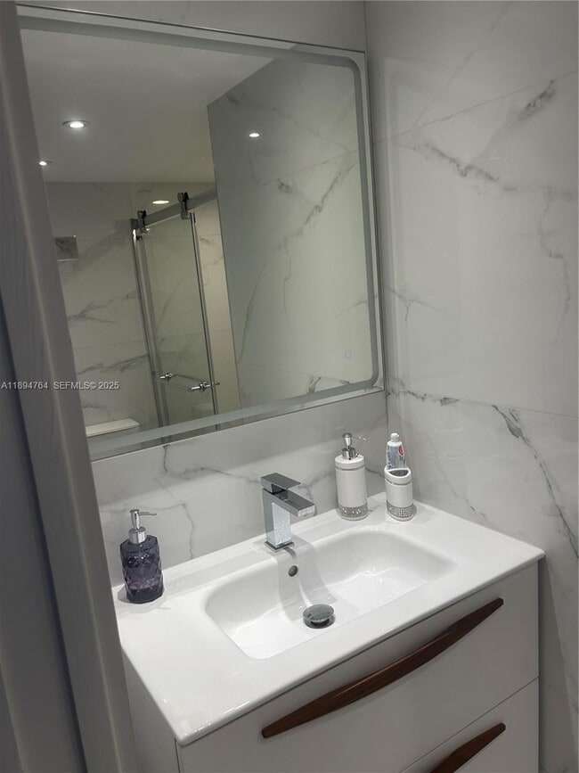 Photo - 90 Alton Rd Unidad 1109