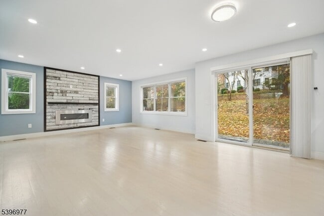 Photo - 134 Hillside Ave