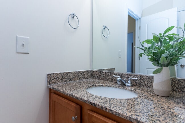 Summer - 2BR,2BA