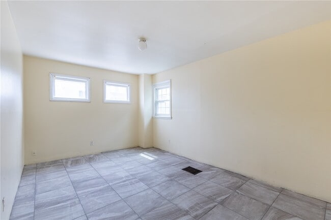 Photo - 675 S Clinton Ave