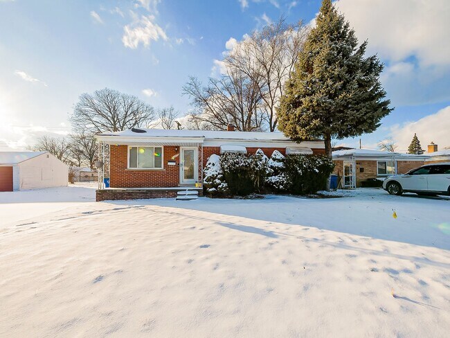 Photo - Welcome to this beautiful 3 bedroom, 2 bat...