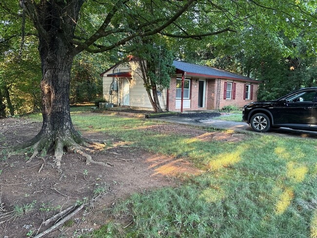 Photo - 304 Merrywood Dr