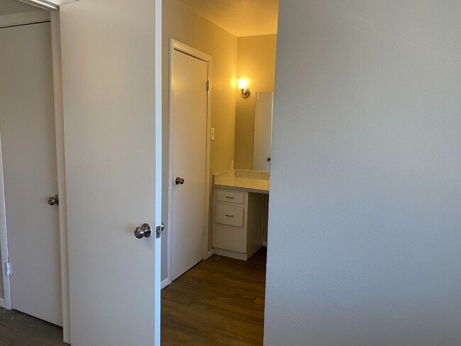 Photo - Monarch Court