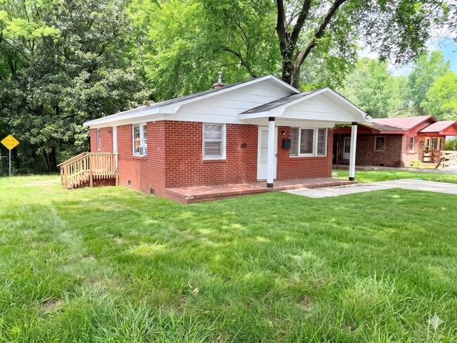 Photo - 1101 Fontana St