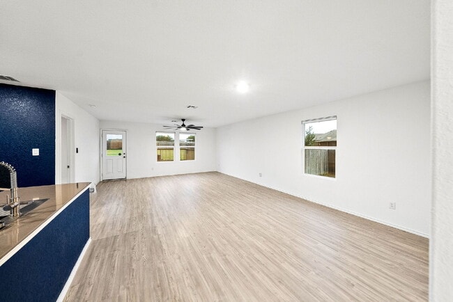 Photo - 2 WEEKS FREE RENT with any Lease Signed by April 30th 2026!!!