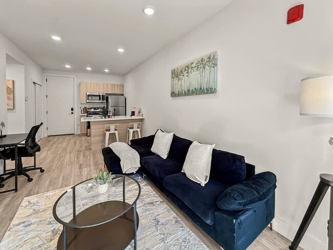 Photo - 2400 E Huntingdon St Unit ID1075544P