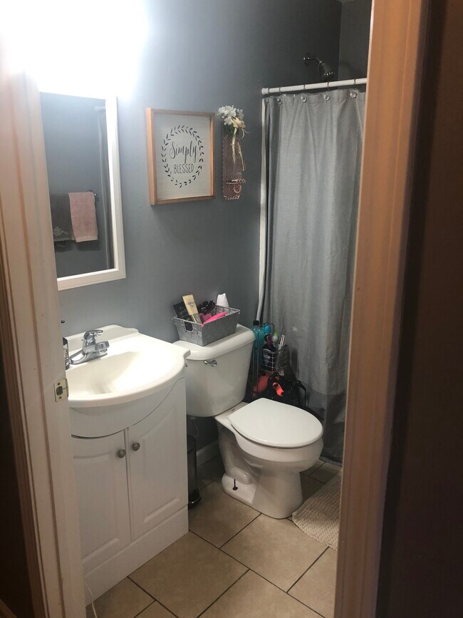 Photo - 1919 Maple Ave Apartments Unit 4