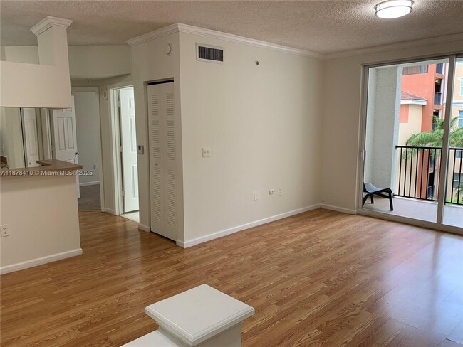Building Photo - 17150 N Bay Rd Unit 2717