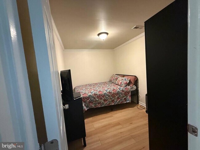 Photo - 17929 Milroy Dr