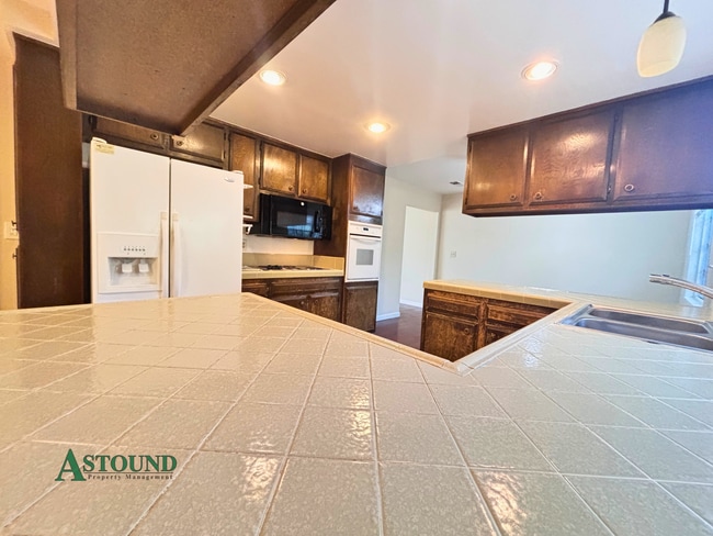 Building Photo - 510 Linford Pl