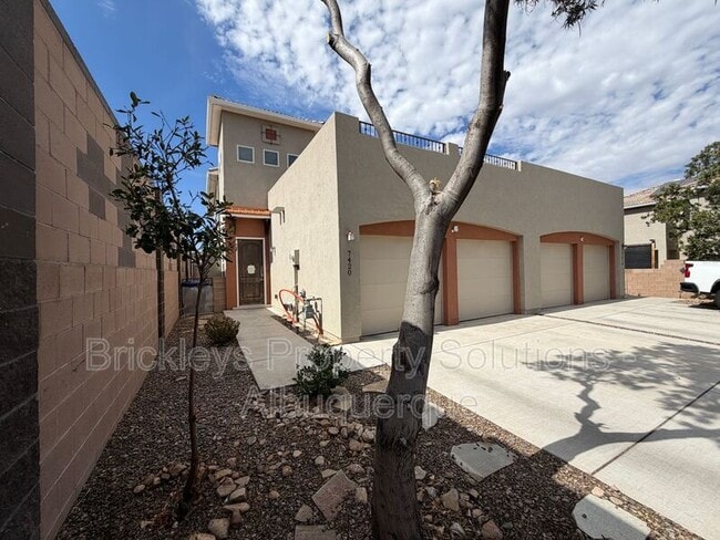 Photo - 7420 Tangerine Ct NE