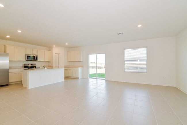 Photo - 4061 Old Ml Rd