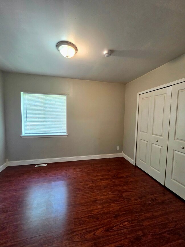 101 S Sanford St
