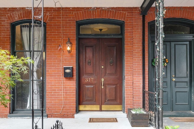 Photo - 317 W Marshall St