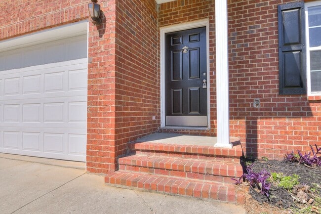 Photo - 3 Bedroom 2.5 Bath Townhouse