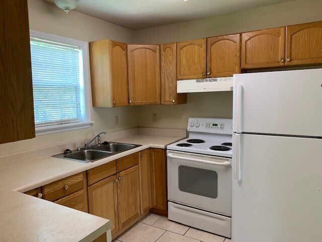 Photo - 1700 Almond Tree* Unit 1700 B Almond Tree