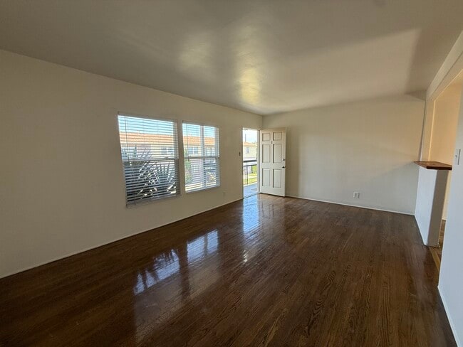 Photo - 4107 Wade St