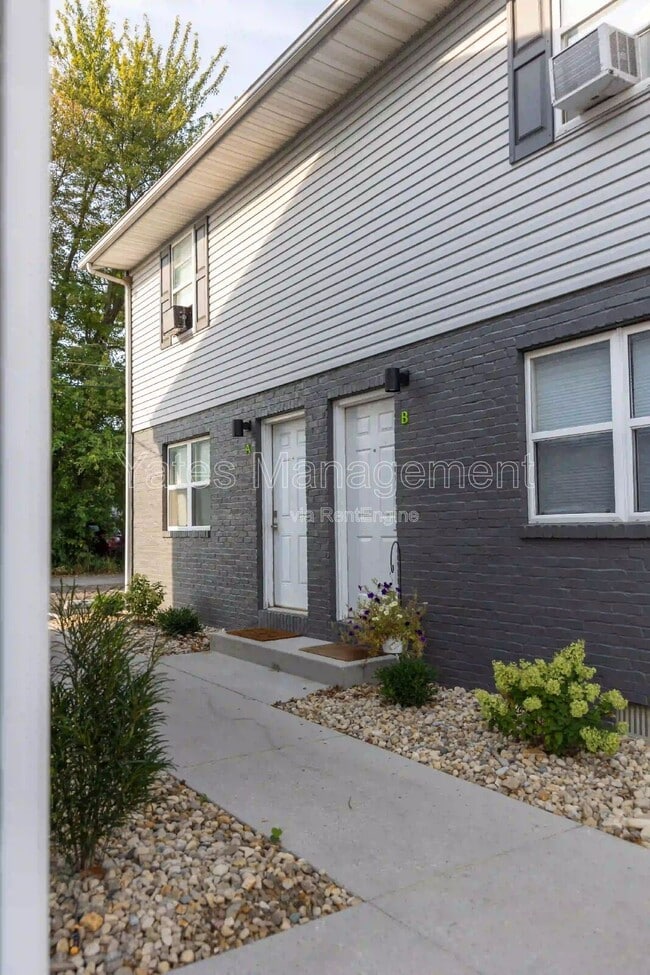 Building Photo - 1305 W Sandusky St Unit C