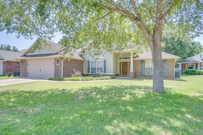 Beautiful 3BR/2.5BA Craftsman-Style Home i... - Beautiful 3BR/2.5BA Craftsman-Style Home i...