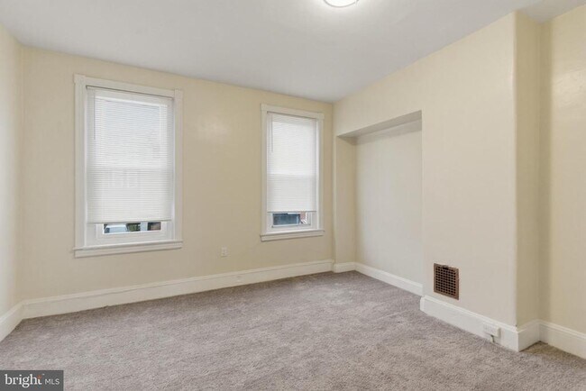 Photo - 1611 Dounton St