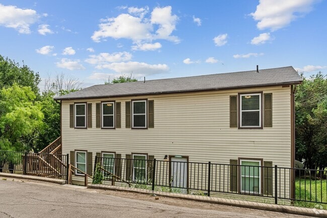 Building Photo - 1009/1011 Advance St Unit 1011 Rental