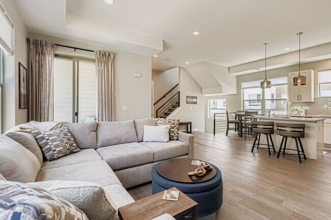 Photo - 5372 Allison St Unidad ID1338729P