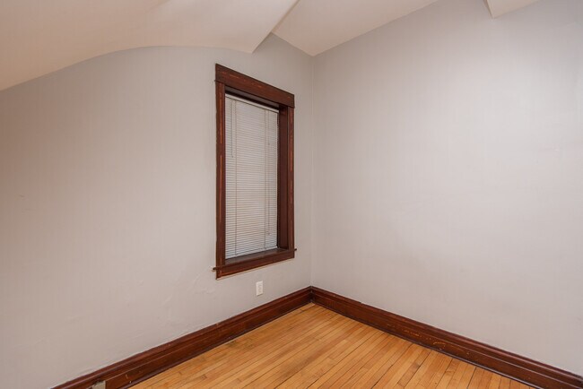 Photo - 3315 N Albany Ave Unit 2