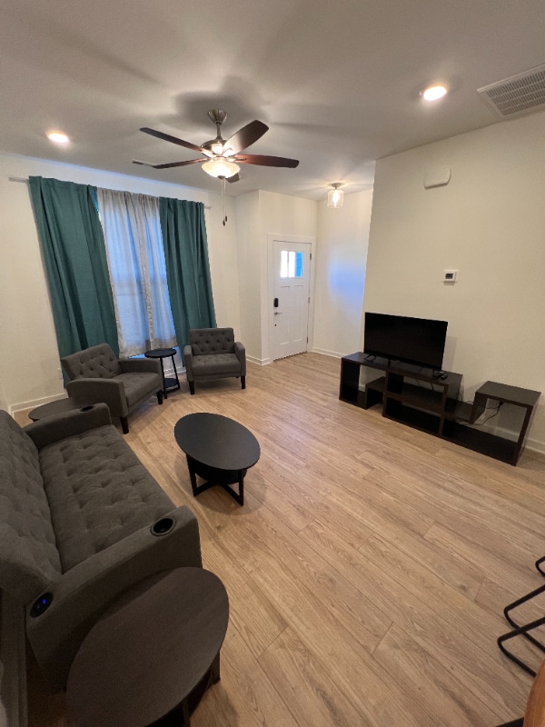 Photo - 1170 Dickerson Rd