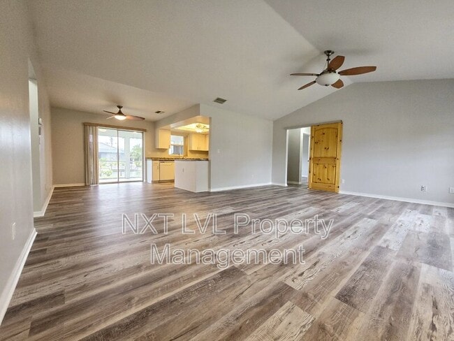 Photo - 1811 NE 2nd St