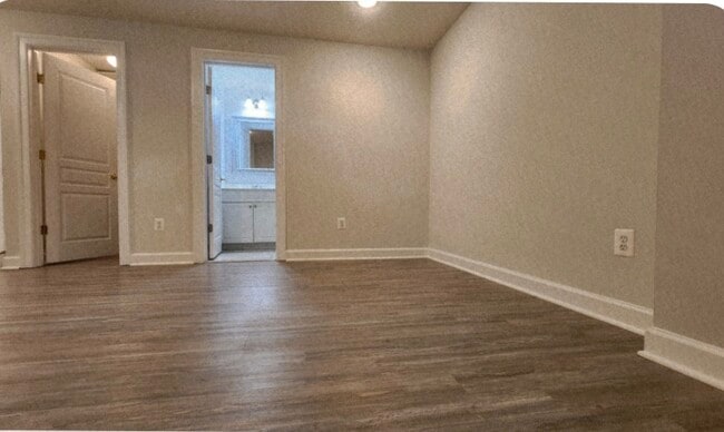 Building Photo - 6438 Columbia Pike Unit 6438