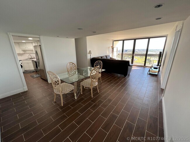 Photo - 2400 Presidential Way Unit Ph5