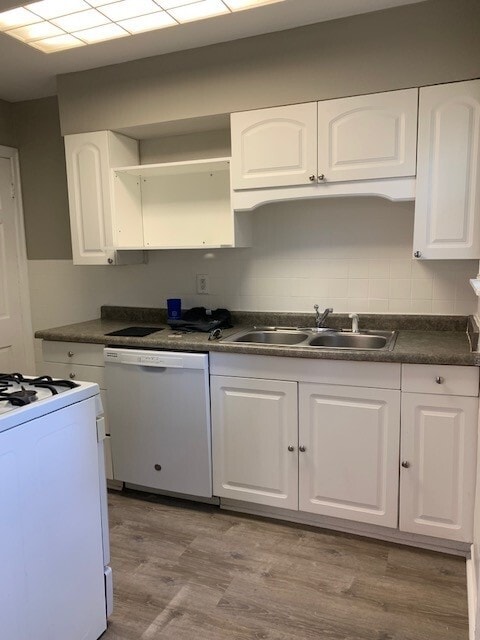 Photo - 707 Clarendon Pl